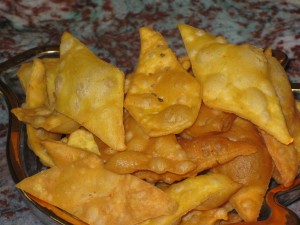 SPICED SHANKARPALAS (Spiced chips)